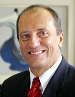 César Souza